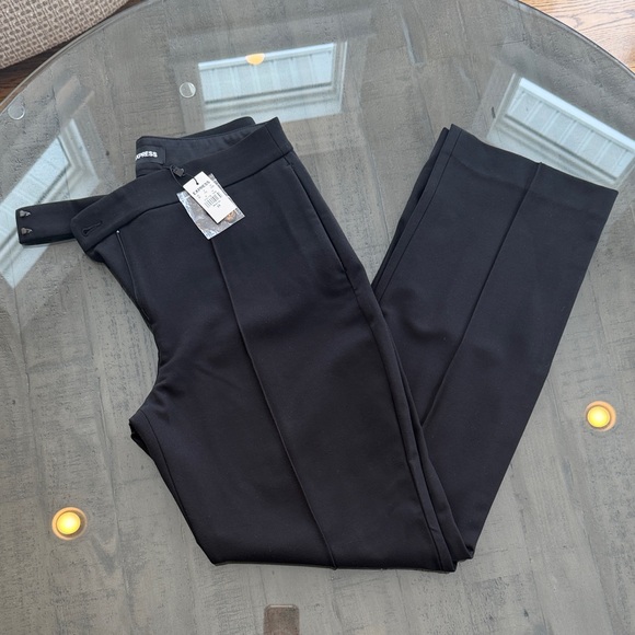 Express Pants - Express Curvy Boot Mid Rise Black Women's Trousers. Size 8 R. Pleated Front